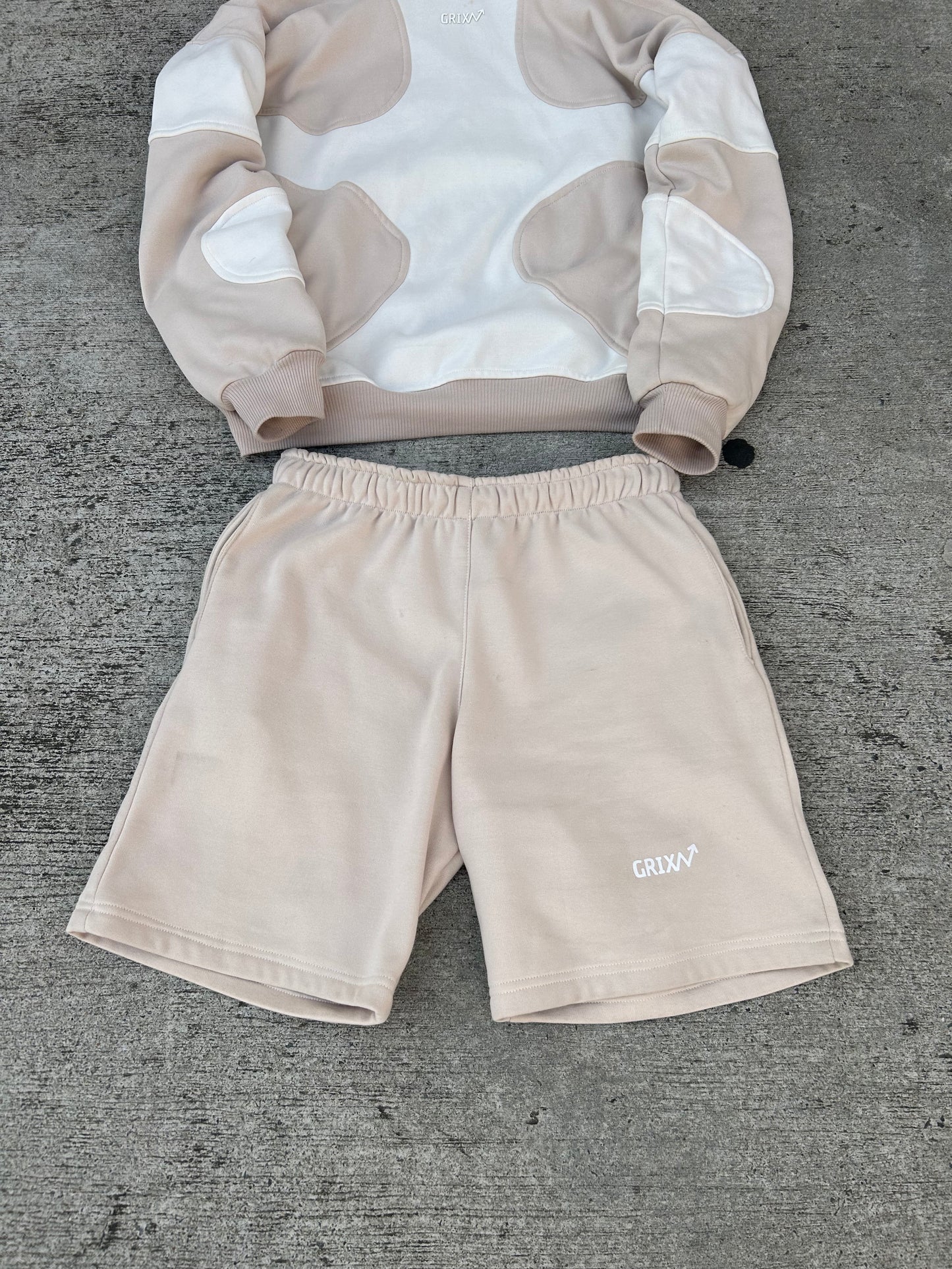 SHORT BEIGE